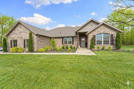 216 Kinross Drive