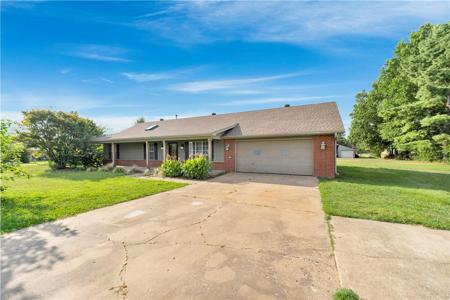 1020 Jennifer Lane