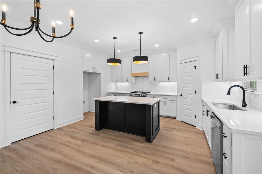 Image 4: Sample photo: Same plan, final finishes may vary