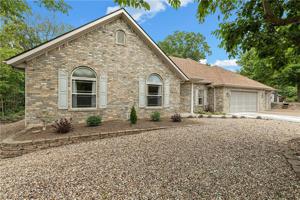 2 Glenbar Place