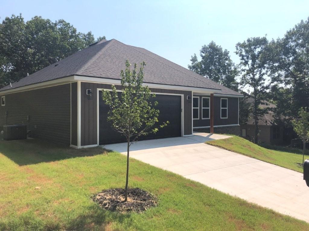 Image 4: Nice home next door