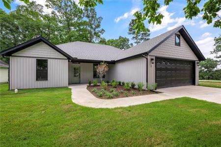 2 Hillcrest Drive