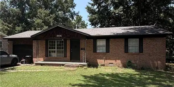904 Olive Drive