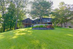 137 Kinross Drive