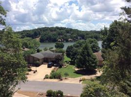 92 Mayfair  DR