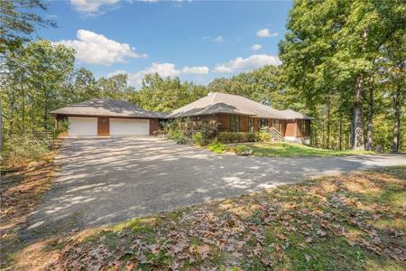 8191 Forest Hills Drive