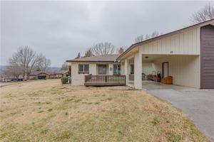 12 Rayburn Circle