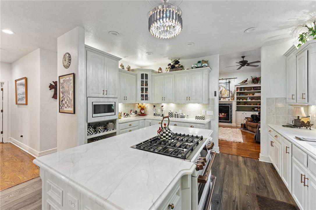 Image 1: GE double oven