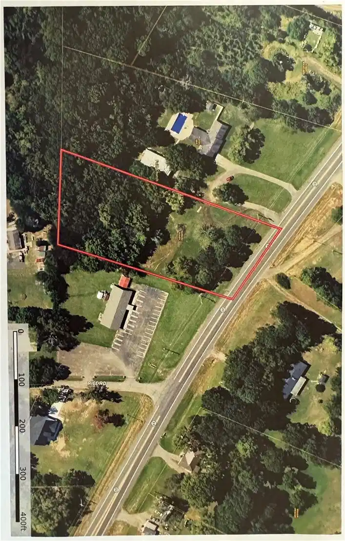 Image 1: Aerial photo depicting the property boundaries and