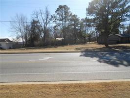 1409 Zion  RD