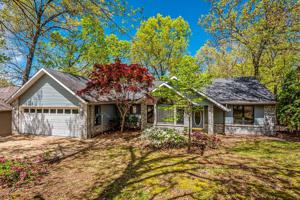4 Lambourn Drive