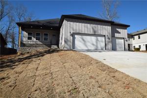 4 Clovelly Lane