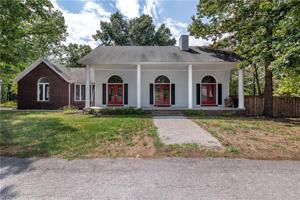 2 Runnymede Circle
