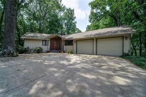 2 Pembroke Drive