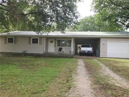 1185 Lake Sequoyah Drive