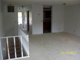 7 Davis Circle