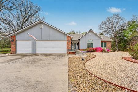 16 Saint Andrews Circle