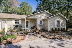 12 Thunderbird Drive