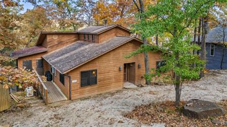 11836 White Oak Drive