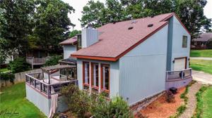 409 Oak Manor Circle