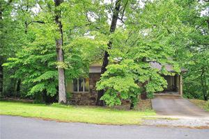 11 Eaton Circle