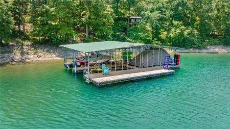 21574 Indian Creek Drive