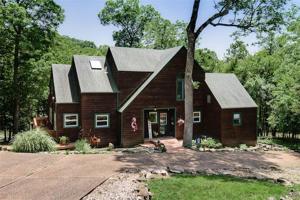 19 Horseshoe Drive
