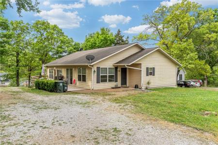 4 Leatherwood Drive
