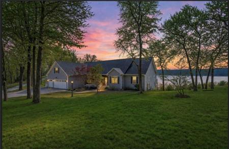 122 Holland Pt