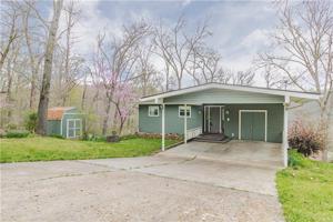 17 Eaton Circle