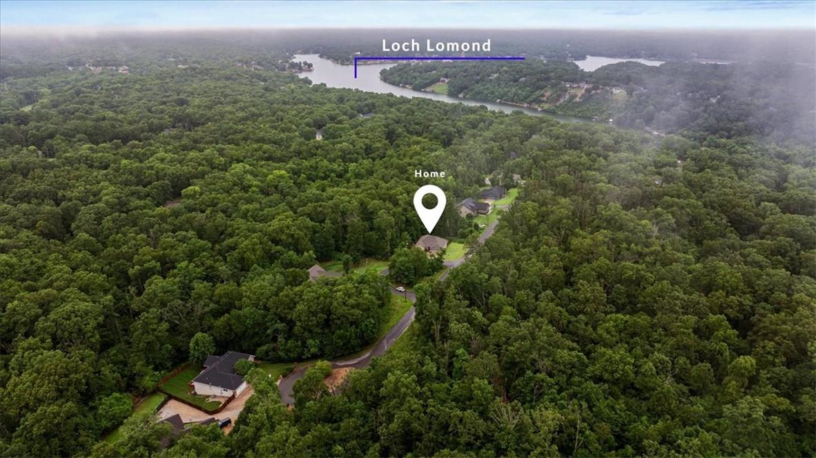 Image 2: Aerial perspective shows this awesome location, ne