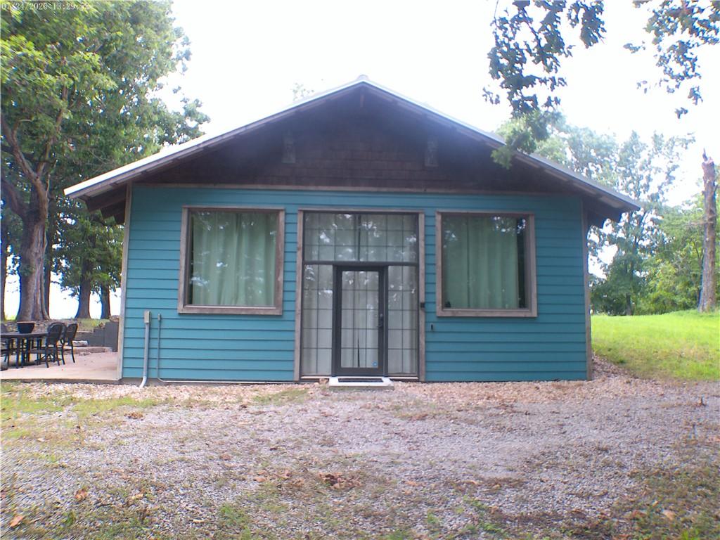 Image 1: Main entrance from driveway