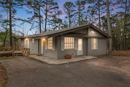 10 Forest Lane