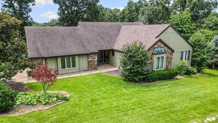 2 Ettington Drive