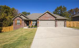 8 Lillian Lane