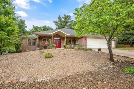 6 Hallock Drive
