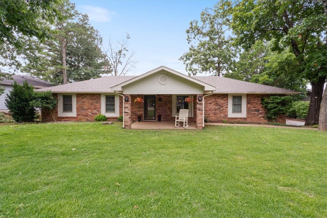 Image 1: 3 Bedroom Brick Ranch near Table Rock Lake and the
