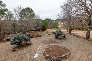 72 N McKenzie Drive