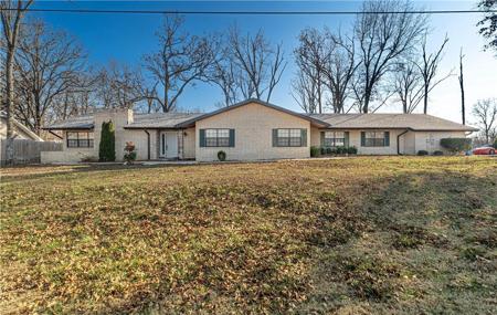 15319 E Highway 264 Highway