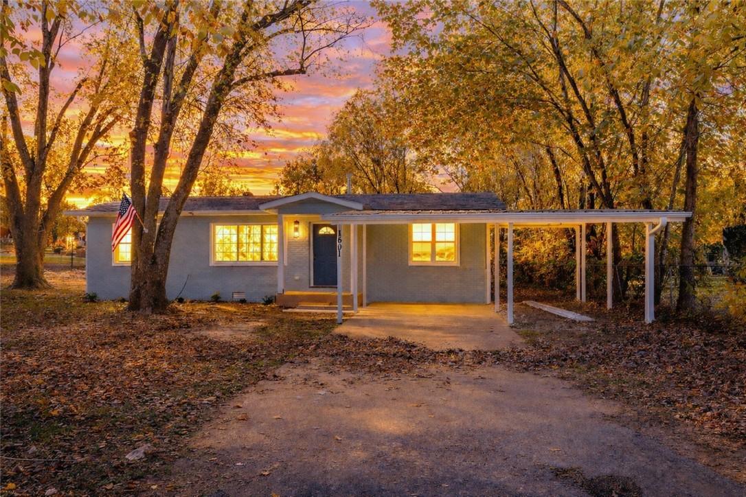Image 2: This home is beautiful with a lake view.