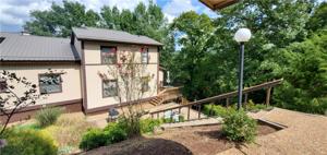 7 White Oak Lane