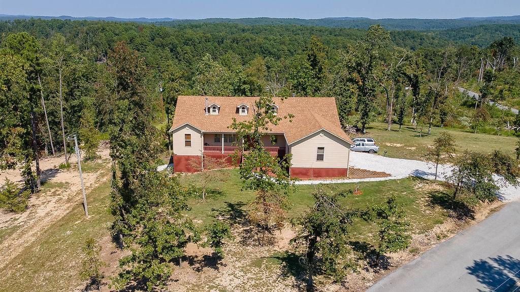 Image 2: Welcome to 21480 Cavern Dr