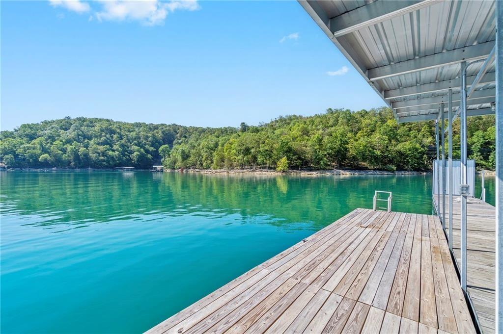 Image 3: Community dock swim platform