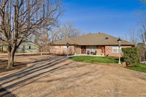 16 Tibberton Cr Drive