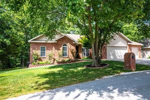 3 Warwick Circle
