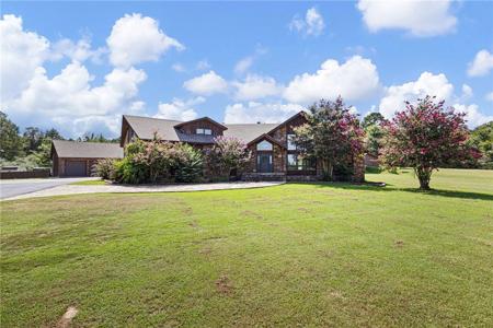 10695 Powell Lane