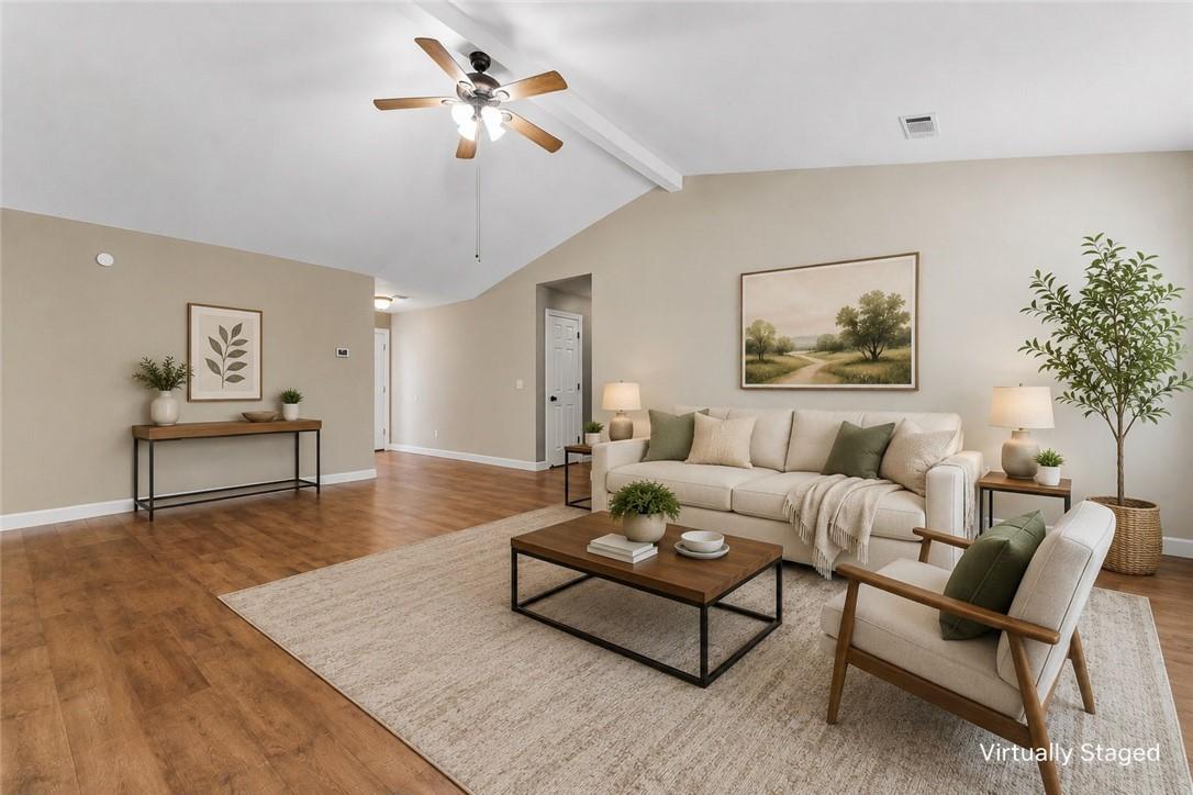 Image 3: Living area