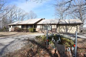 3707 Mundell Road