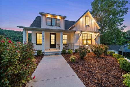 22030 Dogwood Circle