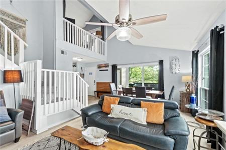 27 Oak Point Drive
